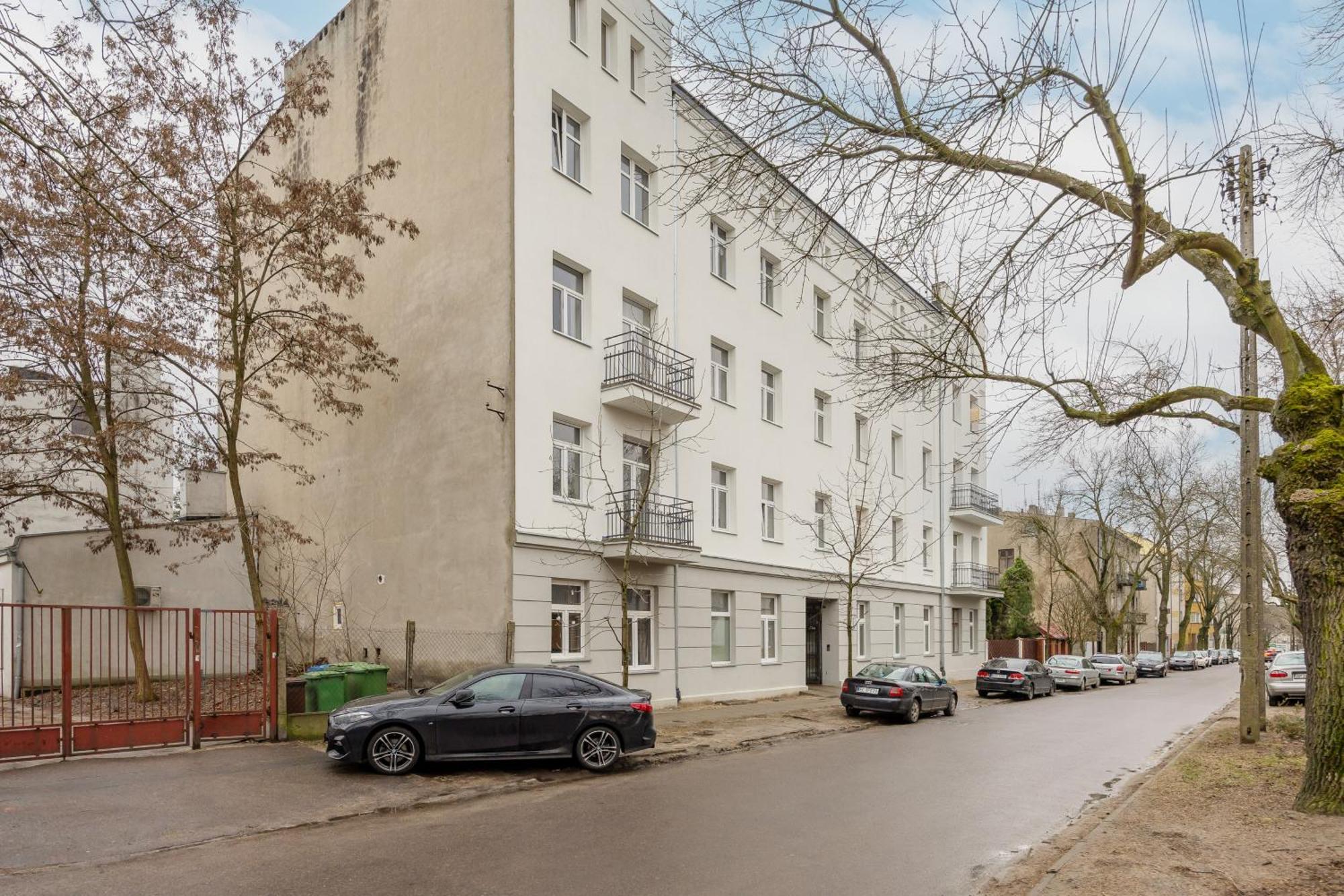 Cozy Poznanska In By Renters